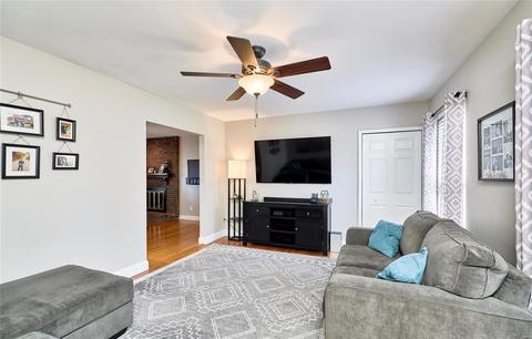 317 Whitehall Dr, Manchester, MO 63021 photo 4