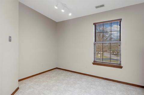 566 Oak Ridge Trails Ct, Ballwin, MO 63021 photo 26