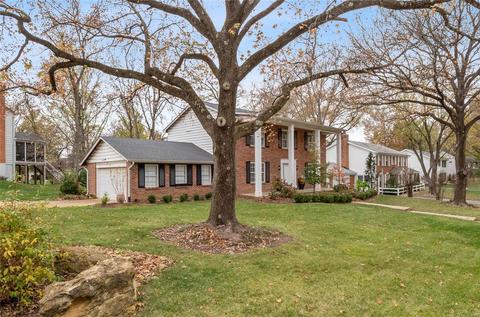 15 Morena Ct, Ballwin, MO 63011 photo 1