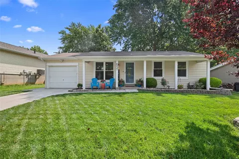 4037 San Fernando Ln, Saint Charles, MO 63304