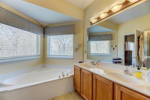 428 Saint Gemma Dr, O'fallon, MO 63366 photo 9