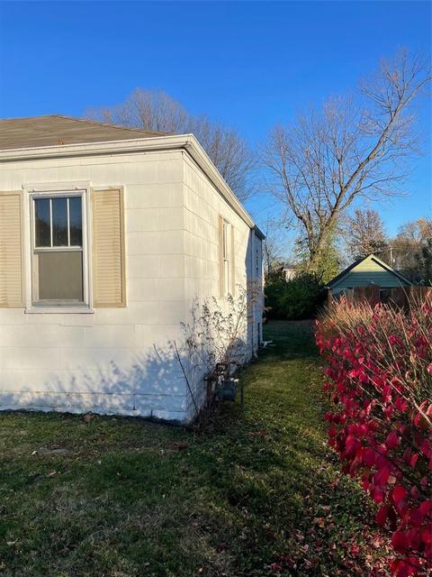 3762 Midview Ave, Bridgeton, MO 63044 photo 3