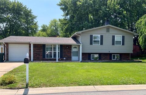 27 Blackwood Ln, Saint Peters, MO 63376