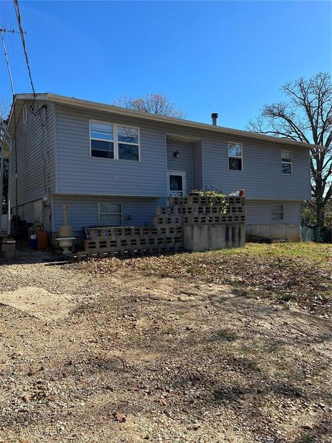 415 Flucom Mdws, De Soto, MO 63020 photo 1