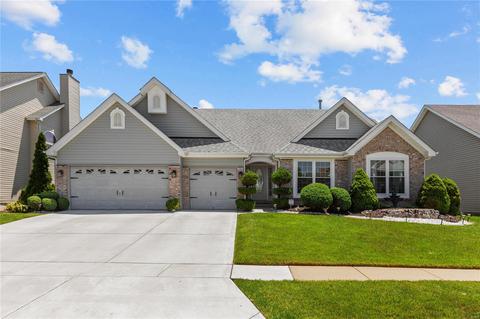 978 Midpoint Dr, O'fallon, MO 63366