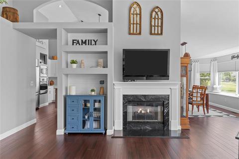 978 Midpoint Dr, O'fallon, MO 63366 photo 5