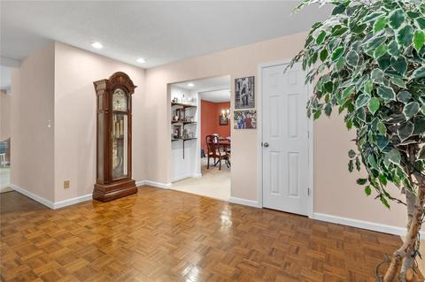 607 Imperial Ct, O'fallon, MO 63366 photo 4