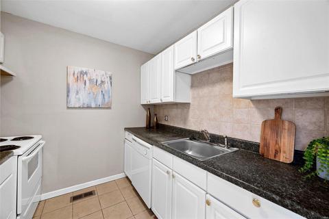 834 Wendevy Ct, Ballwin, MO 63011 photo 7