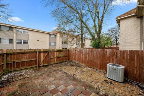 834 Wendevy Ct, Ballwin, MO 63011 photo 18