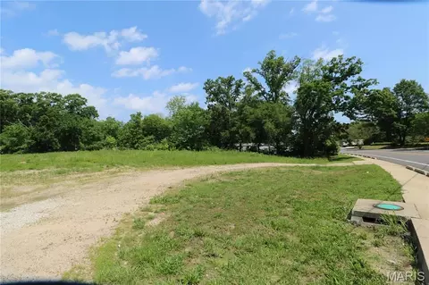 1019 E Springfield Rd, Sullivan, MO 63080 photo 4