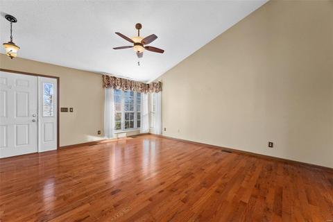 302 Bristol Pl, O'fallon, MO 63366 photo 2