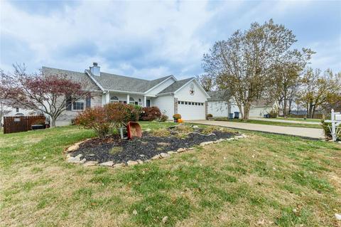 1413 Quiver Dr, O'fallon, MO 63366 photo 2
