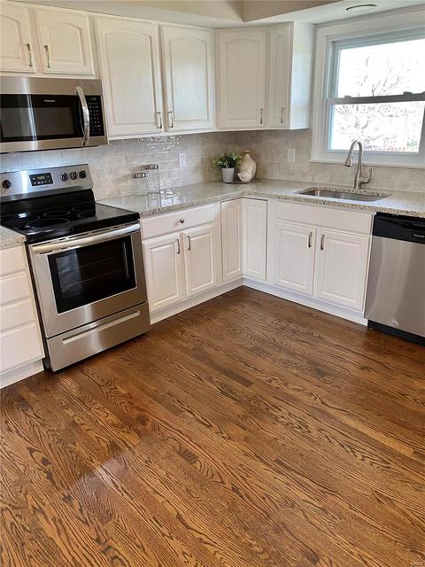 2762 Hackmann Rd, Saint Charles, MO 63303 photo 4