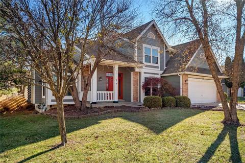 7 Hemingway Ct, Weldon Spring, MO 63304 photo 2