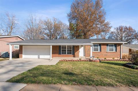 260 Village Meadow Dr, Ballwin, MO 63021 photo 1