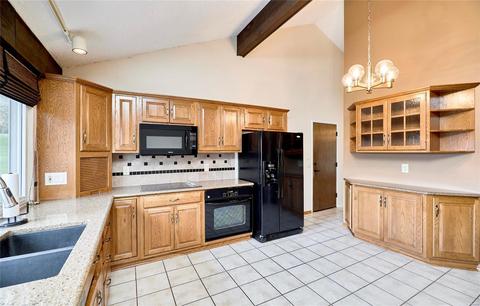 810 Country Heights Ct, Manchester, MO 63021 photo 4