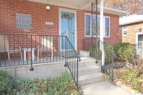 5111 Deville Ave, Shrewsbury, MO 63119 photo 2