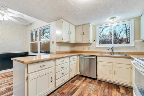 132 Tara Ridge Ct, Ballwin, MO 63021 photo 9