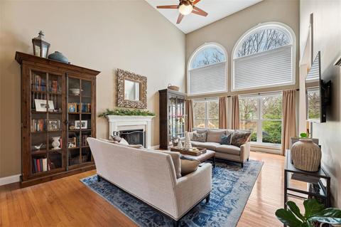 645 Charleston Oaks Dr, Ballwin, MO 63021 photo 5