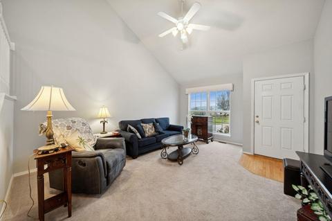112 Hunters Run Ct, Eureka, MO 63025 photo 3