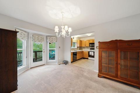 112 Hunters Run Ct, Eureka, MO 63025 photo 7