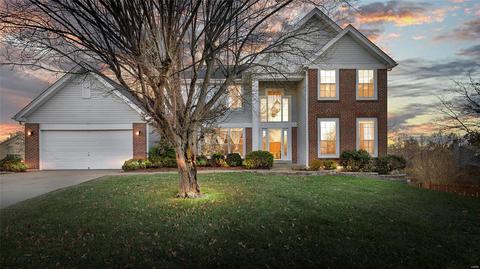 8 Spinning Wheel Ln, O'fallon, MO 63368 photo 2
