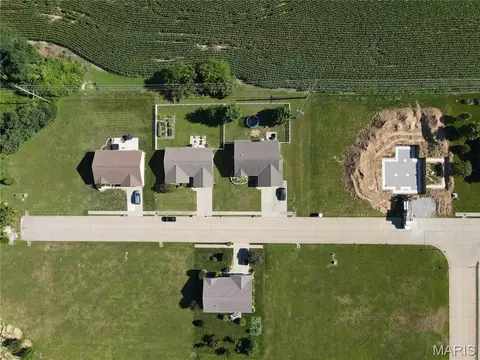 504 Bluff Meadows Dr, Valmeyer, IL 62295 photo 4