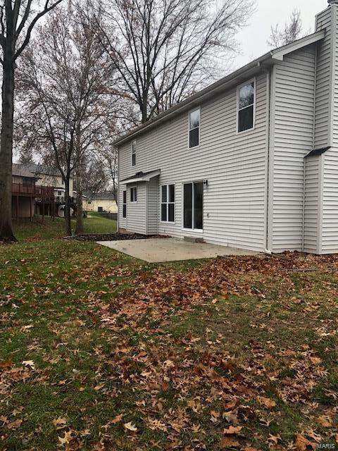 160 Holly Green Dr, Ballwin, MO 63021 photo 2