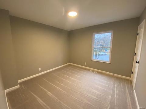 160 Holly Green Dr, Ballwin, MO 63021 photo 18