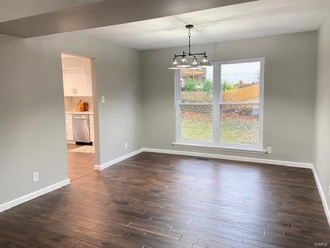 160 Holly Green Dr, Ballwin, MO 63021 photo 32