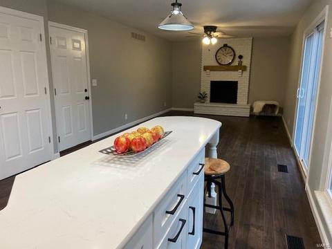 160 Holly Green Dr, Ballwin, MO 63021 photo 6