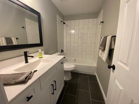 160 Holly Green Dr, Ballwin, MO 63021 photo 48