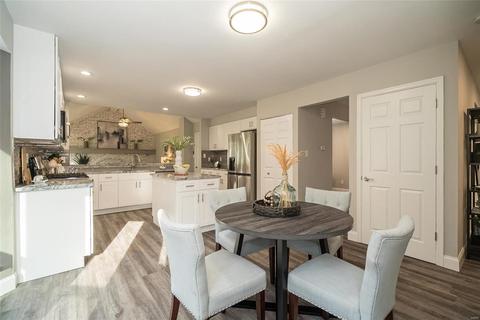 1265 Red Oak Plantation Dr, Ballwin, MO 63021 photo 4
