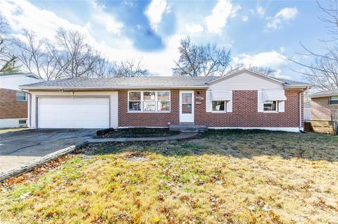 8138 Marilyn Ct, Saint Louis, MO 63134 photo 1