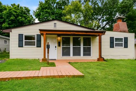 9150 Harold Dr, Saint Louis, MO 63134