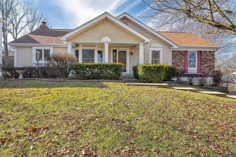 531 Fox Pointe Dr, Saint Charles, MO 63304 photo 1