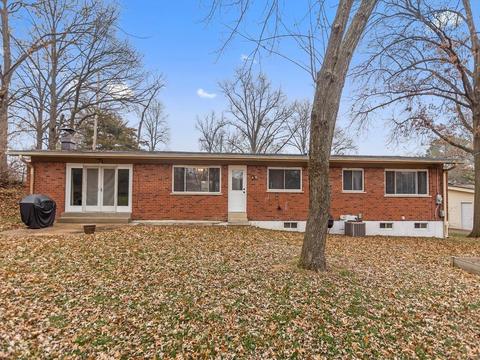 363 Greenbriar Ln, Ballwin, MO 63011 photo 24