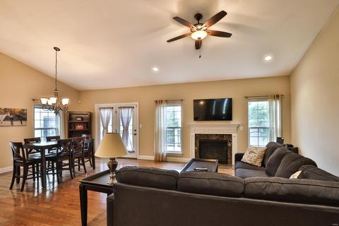 516 Trevi Ln, Ballwin, MO 63011 photo 8