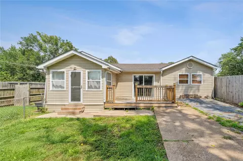 5207 Lakewood Ave, Saint Louis, MO 63123