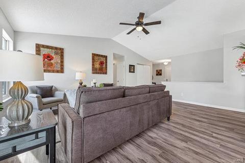 6 S Perry Cir, O'fallon, MO 63366 photo 8