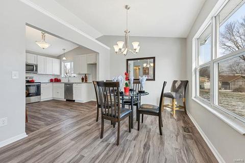 6 S Perry Cir, O'fallon, MO 63366 photo 9