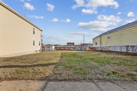 6820 Pennsylvania Ave, Saint Louis, MO 63111