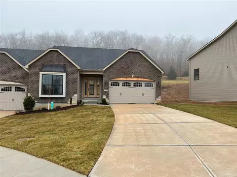 530 Ridge Top Ct, Eureka, MO 63025