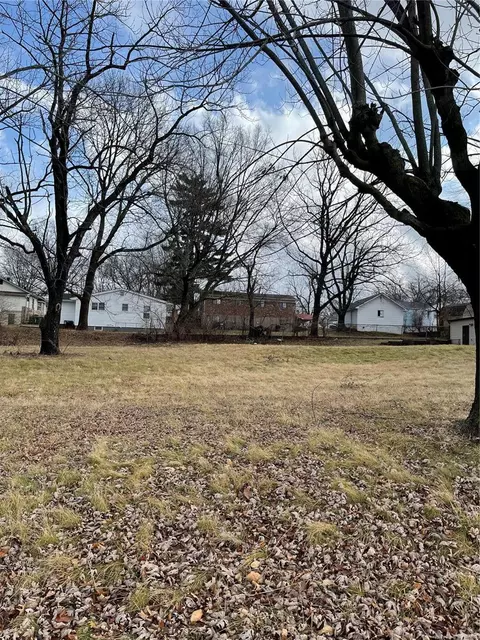 3734 Adie Rd, Saint Ann, MO 63074