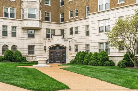 625 S Skinker Blvd #1203, Saint Louis, MO 63105