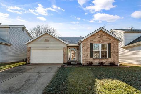 2570 Barrett Place Dr, Ballwin, MO 63021 photo 1