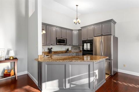 2570 Barrett Place Dr, Ballwin, MO 63021 photo 9