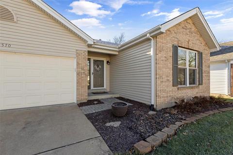 2570 Barrett Place Dr, Ballwin, MO 63021 photo 3
