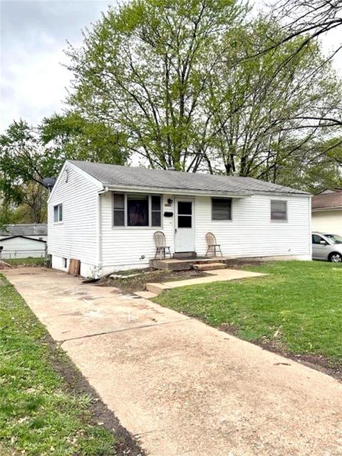 8664 Harold Dr, Saint Louis, MO 63134