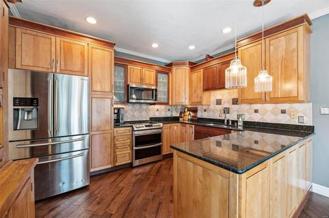 656 Highland Glen Dr, Ballwin, MO 63021 photo 9